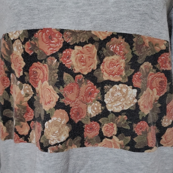 GRAY SWEATSHIRT WITH FLORAL STRIPE - Picture 4 of 8